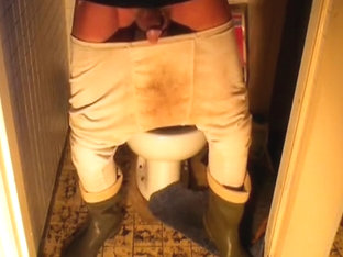 nlboots - on water closet