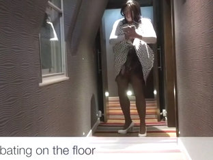 Crossdresser exposes in hotel lobby