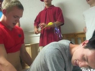 Dickdorm Video: Blind Sucking